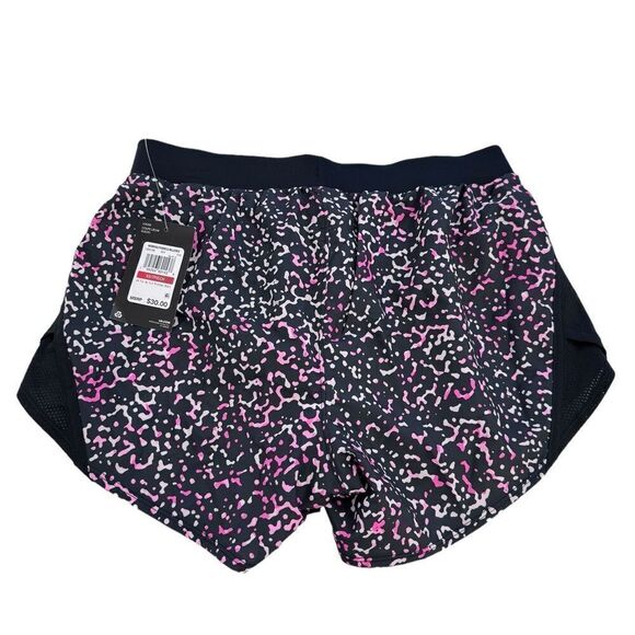 NWT Under Armour Fly By 2.0 Shorts (XS) - Picture 3 of 6